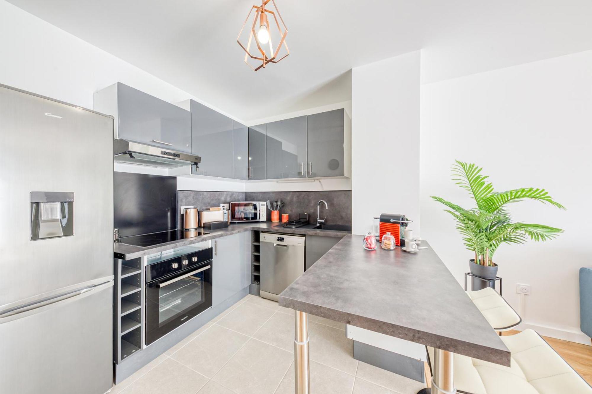 Massy Serenity - 64M2, Terrace, Balcony, Parking Esterno foto