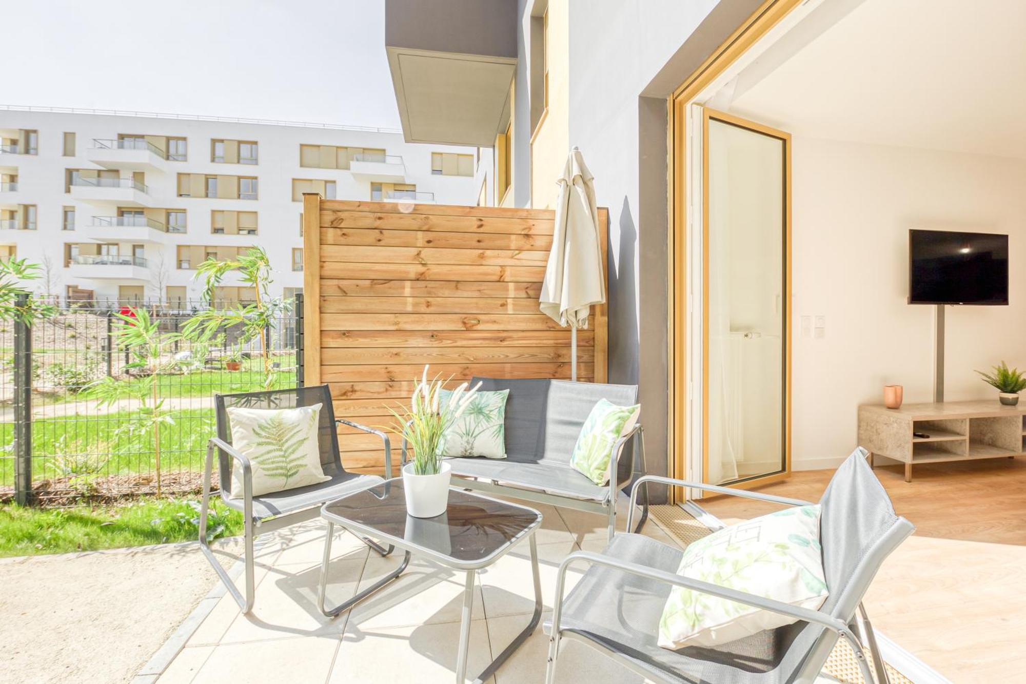 Massy Serenity - 64M2, Terrace, Balcony, Parking Esterno foto